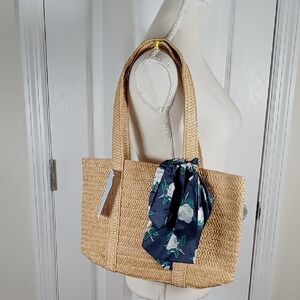 NWT Draper James Everyday Straw Bag w/Removable Navy Floral Scarf